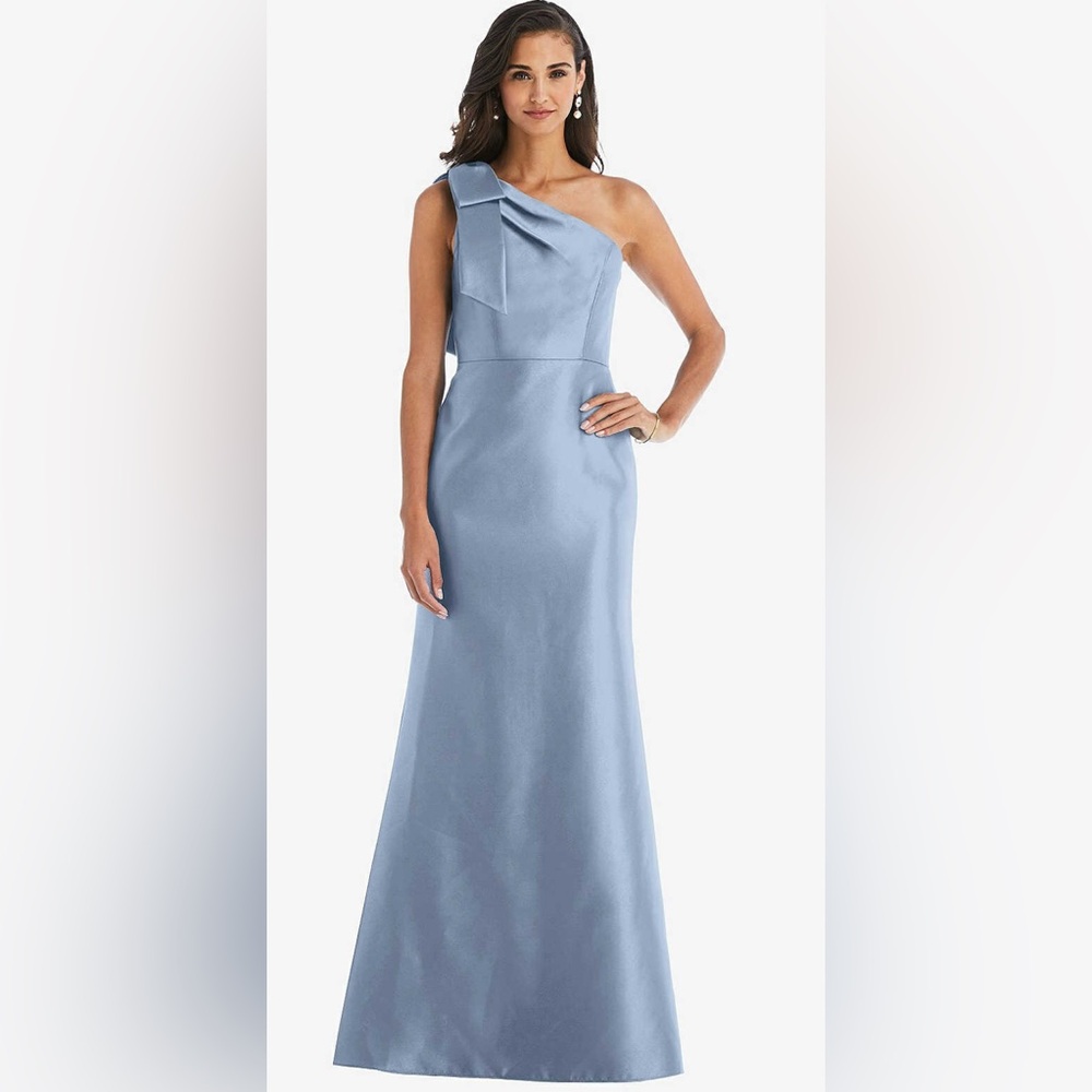 Like New! Size 2. Alfred Sung D794, Bow One-Shoulder Satin Trumpet Gown